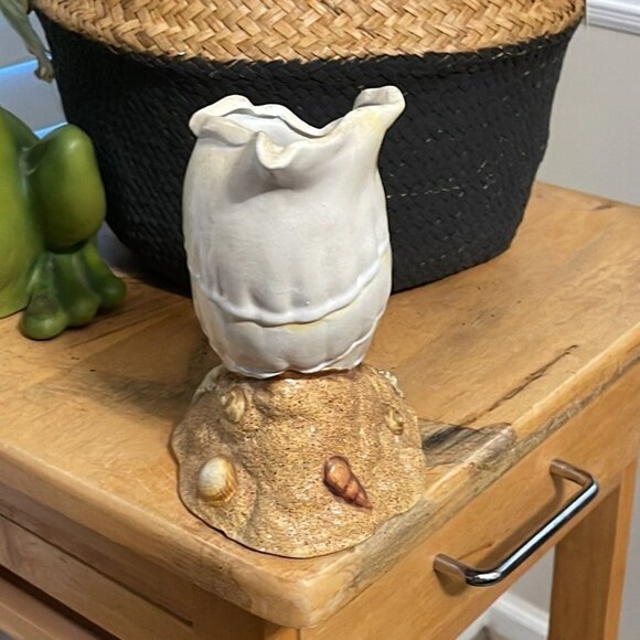 Vintage T/C Shell Horn Ceramic Planter Vase - Picture 6 of 8